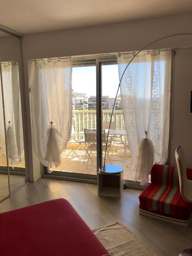 Charmant Studio A Cros De Cagnes ภายนอก รูปภาพ