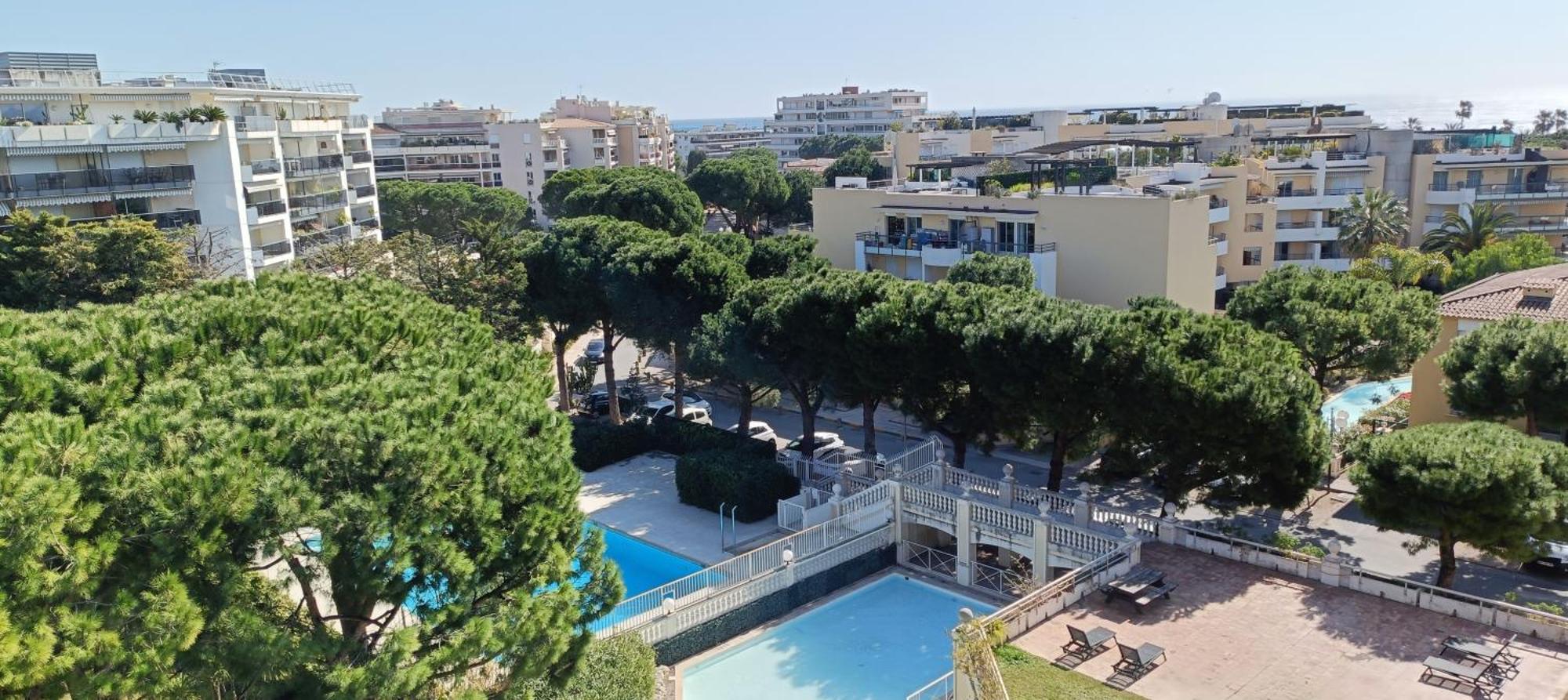 Charmant Studio A Cros De Cagnes ภายนอก รูปภาพ